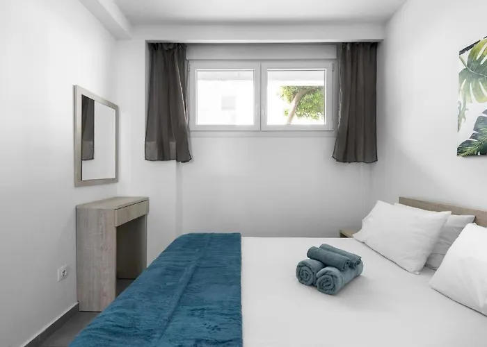 Blue Horizon 5 Apartment