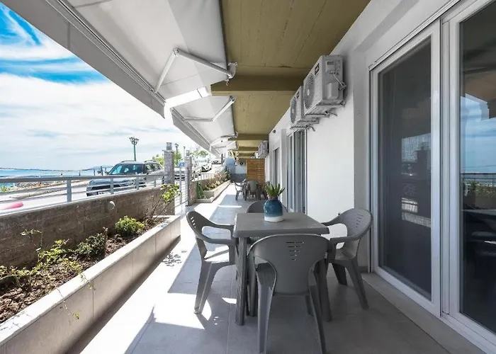 Blue Horizon 5 Apartment *