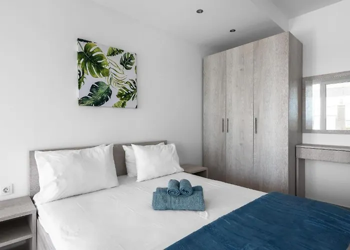 Blue Horizon 5 Apartment *